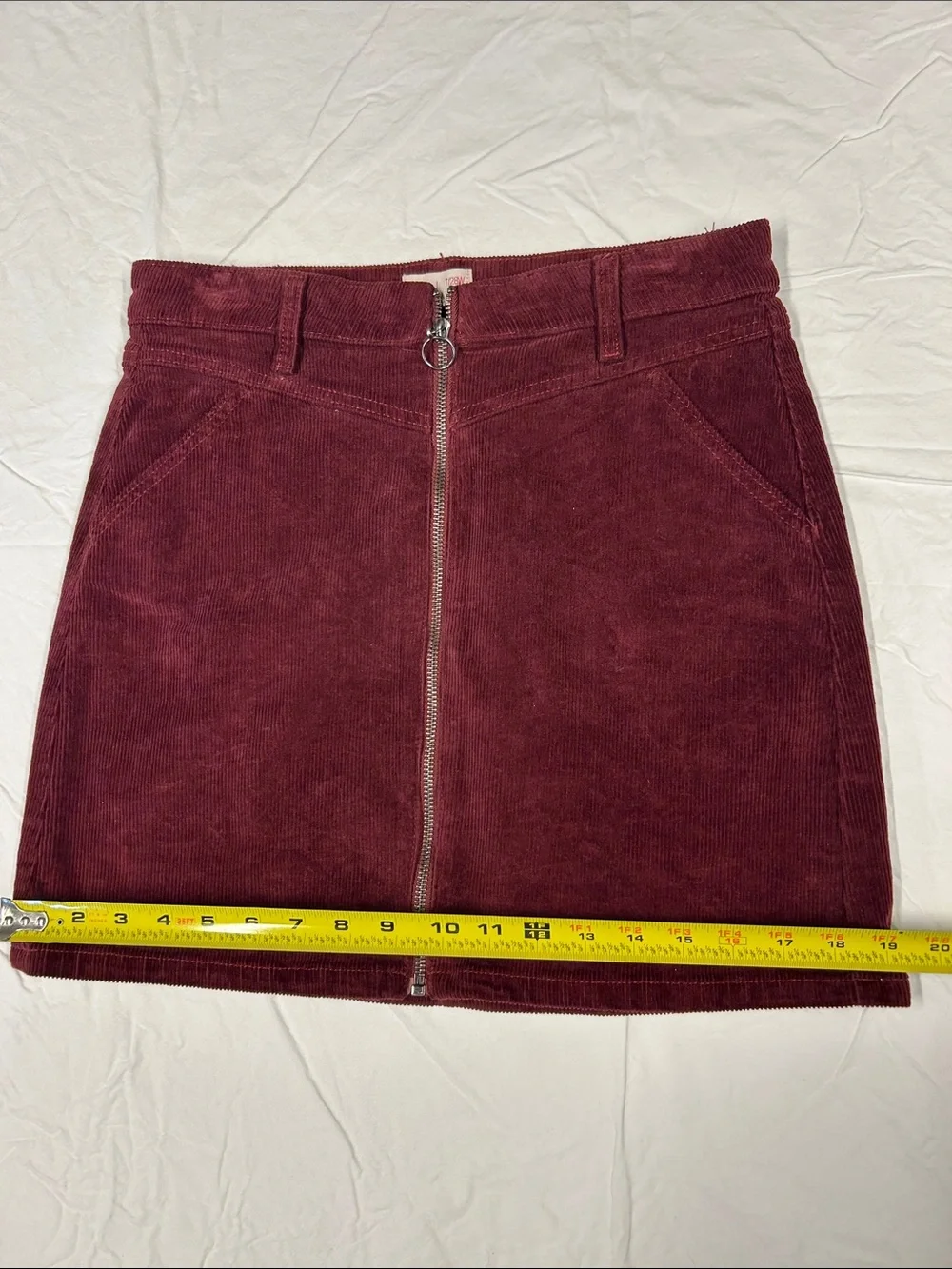 SO Corduroy Mini Skirt Burgundy Zip Front Ring Pull Sz 7 / 28W